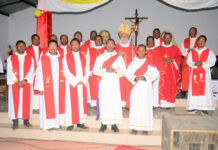 Madagascar: Il primo sacerdote redentorista di Anjiro celebra 15 anni di sacerdozio mentre viene benedetta una nuova chiesa