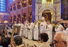 I missionari redentoristi danno l’ultimo saluto a padre César Moreira, C.Ss.R., uno dei pionieri della Radio e della TV di Aparecida