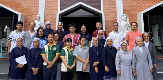 Thailandia: Formazione e responsabilizzazione degli operatori dei centri per bambini e giovani