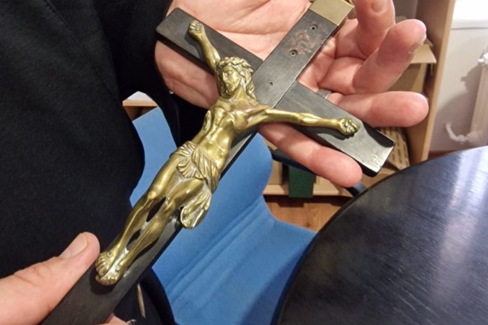cross1