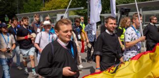 The evangelical counsels in the renewal of human relations