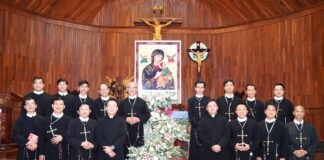 Praying for the deceased in Parish Mission Week in Vietnam